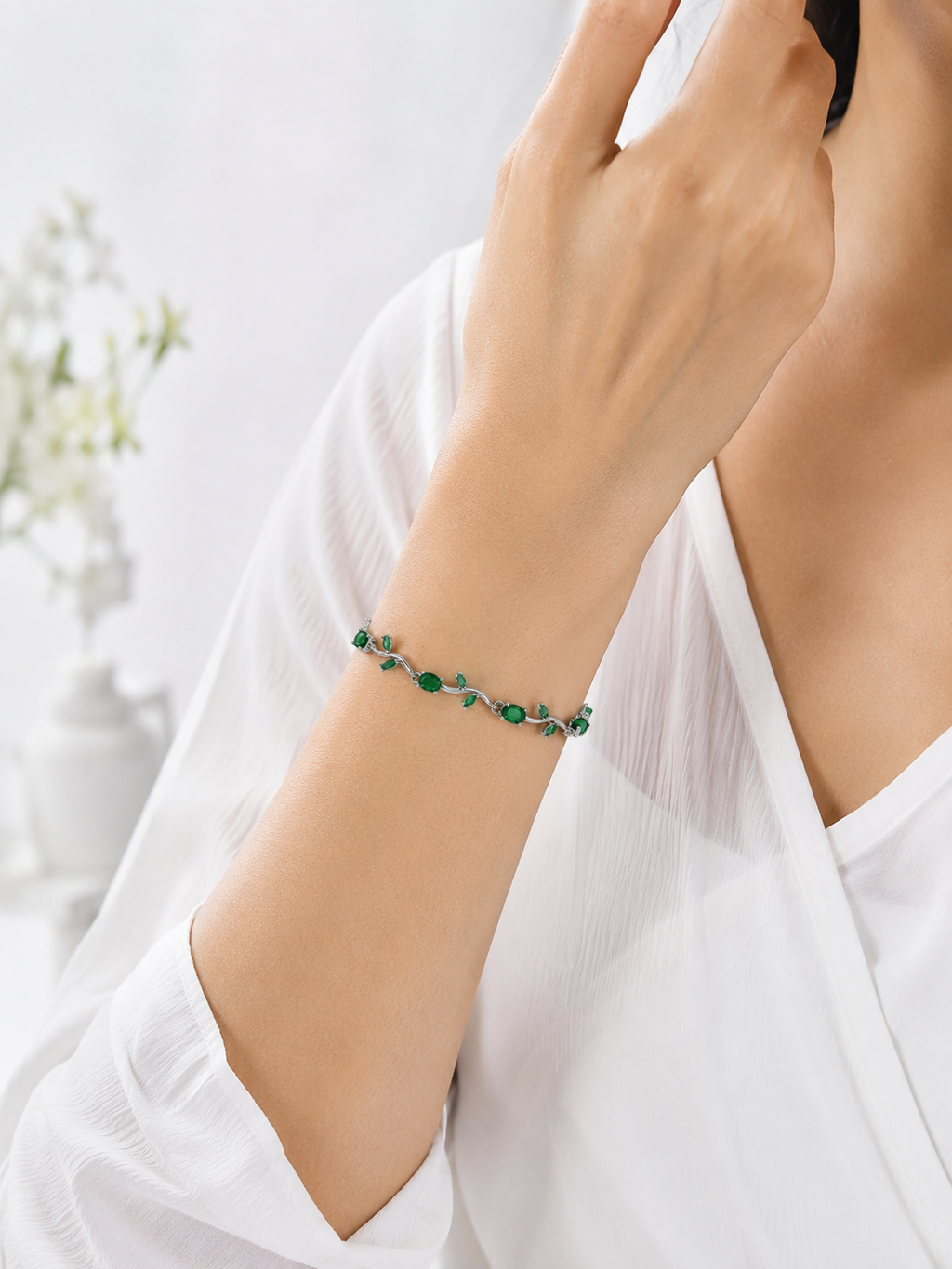 Red-Green Vine Crystal Bracelet